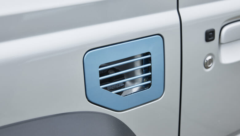 【’24 JIMNY SIERRA JB74】1年考え抜いたカスタムは、差し色の水色がポイント。