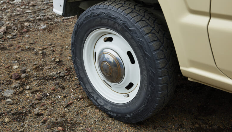 【’20 JIMNY JB64】家族が楽しく乗れるよう、ちょいレトロにカスタム。