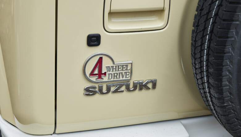 【’20 JIMNY JB64】家族が楽しく乗れるよう、ちょいレトロにカスタム。