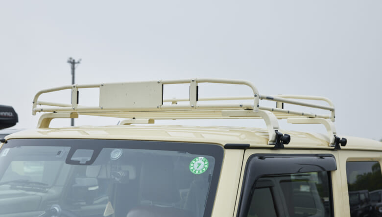 【’24 JIMNY JB64】古着好きが反映された、オールドスクールスタイル。