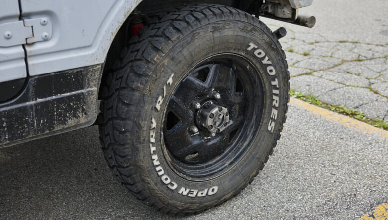 【’97 JIMNY JA11】少しのやれ感もサマになる、オフロード好き家族の仲間。