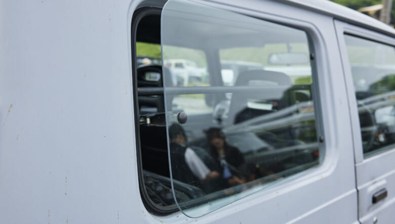 【’97 JIMNY JA11】少しのやれ感もサマになる、オフロード好き家族の仲間。