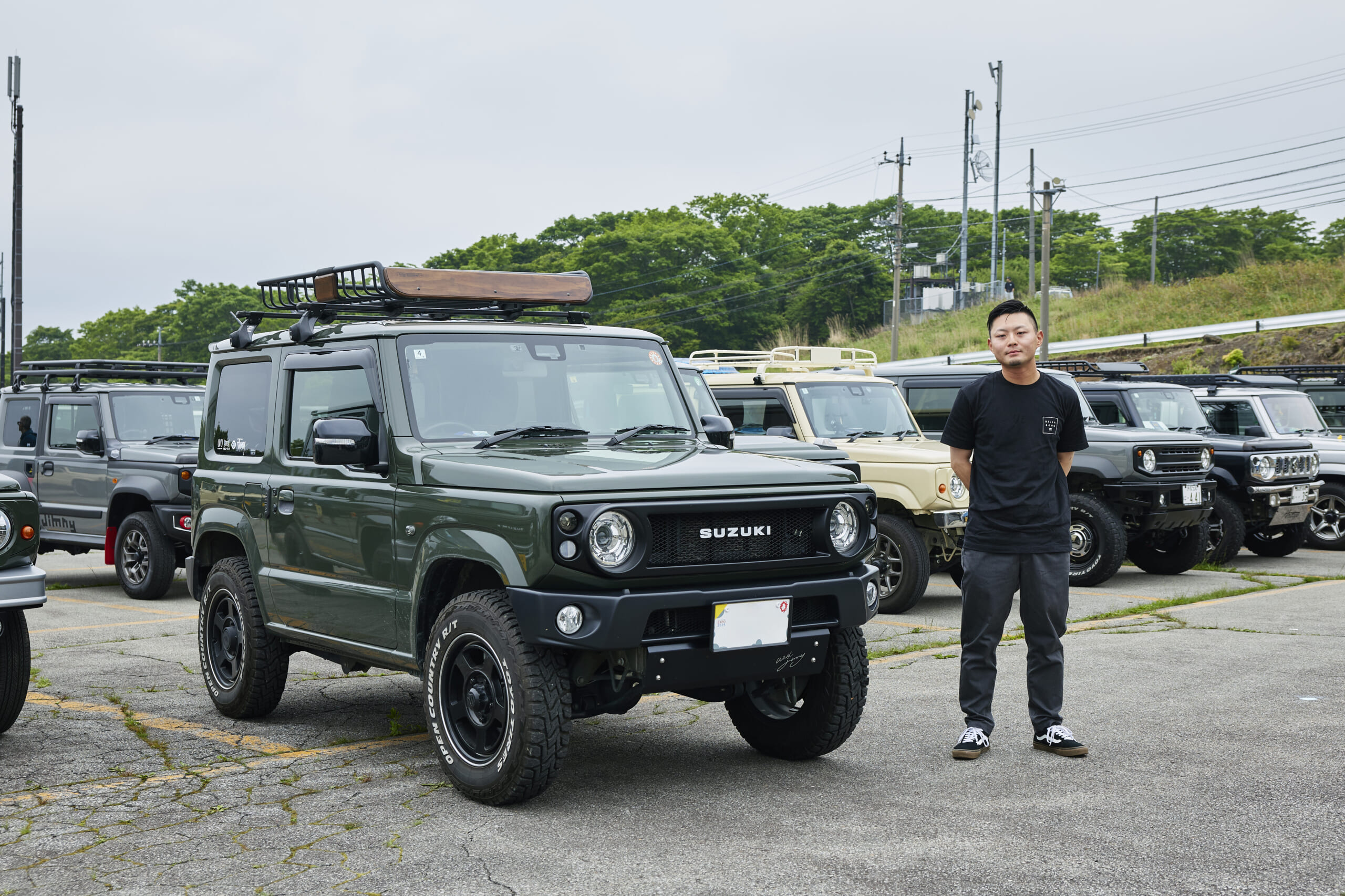 22 JIMNY JB64】ウッディなバスケットが、ボディのグリーンと相性