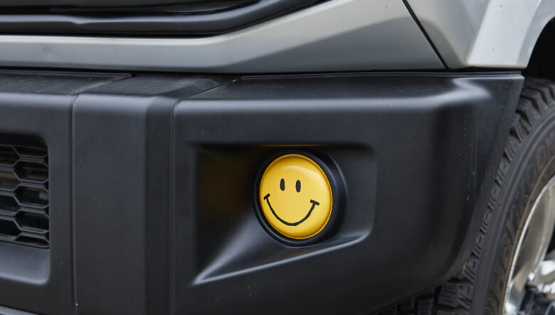 【’19 JIMNY JB64】2インチローダウンで、アメ車テイストを演出。