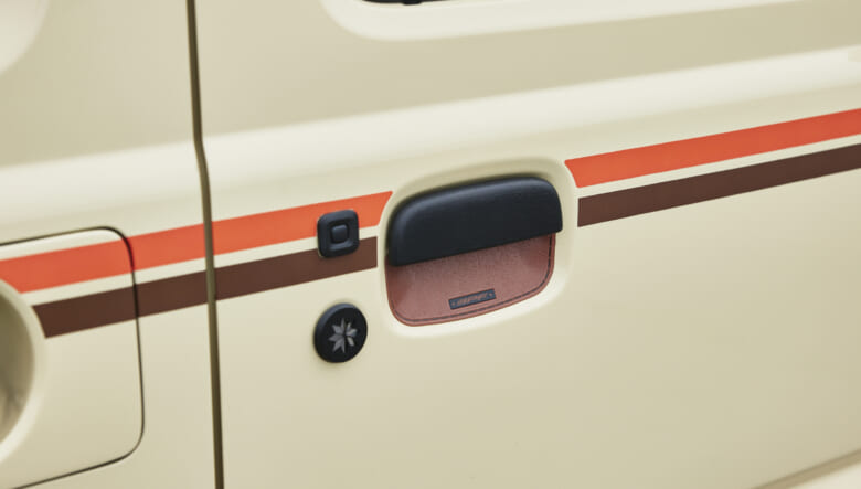 【’20 JIMNY JB64】乗り味にもこだわりアリ！JA11風デーカルにも注目。