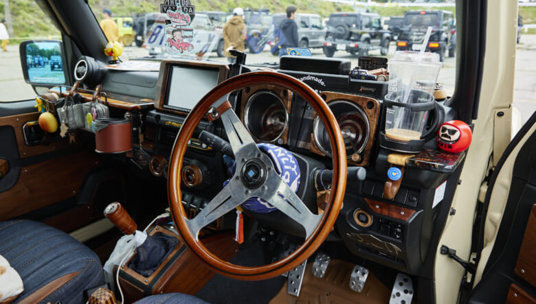 【’20 JIMNY JB64】乗り味にもこだわりアリ！JA11風デーカルにも注目。