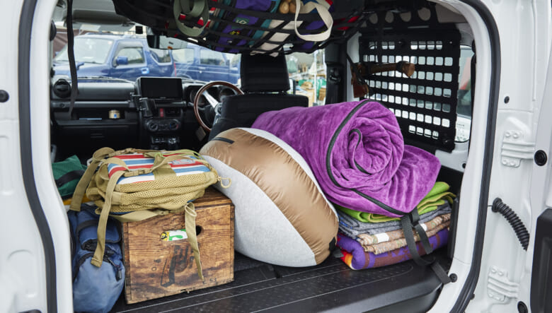 【’20 JIMNY JB64】シンプルな見た目でも、外遊びに最適なパワフルさ。