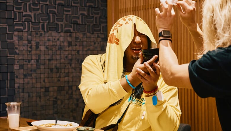 サウナの伝道師『サウナ田ヒロユキ』氏とフリークスストアがタッグを結成！　館内着やハットなどが目白押し。