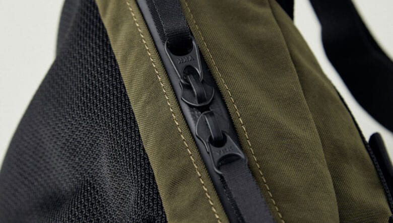 ランブリング特化な4WAYバッグ⁉︎ カレドアーらしさ満点の新作は、旅行やキャンプにも◎。