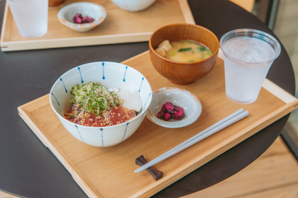 SATOYAMA TERRACEの海丼