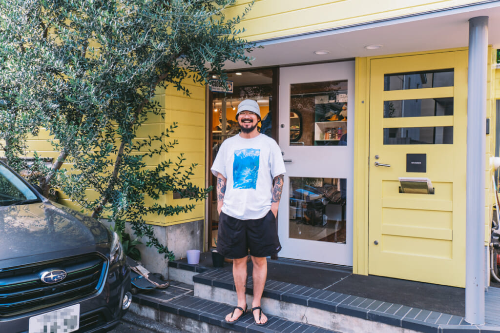 Color at Against (カラアゲ)の店主高橋さん