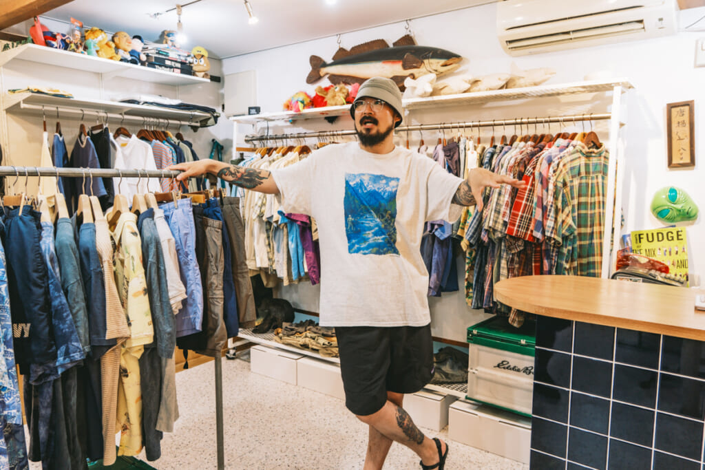 Color at Against (カラアゲ)の店主高橋さん