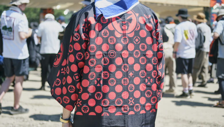 法被を着こなし、お祭り気分を満喫。-FUJI ROCK FESTIVAL ’25-