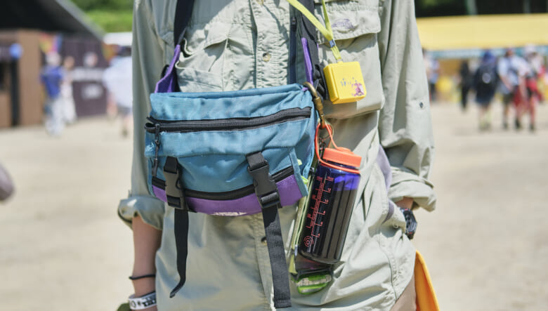 多機能シャツが清涼感を醸し出す。-FUJI ROCK FESTIVAL ’25-