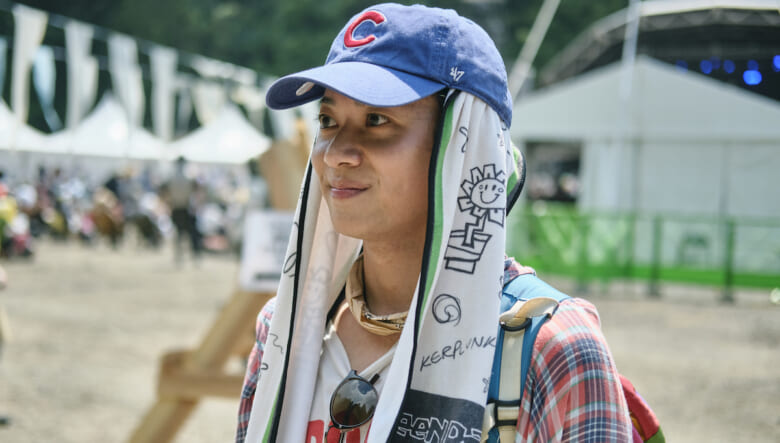 チェックポンチョが古着と相性抜群。-FUJI ROCK FESTIVAL ’25-