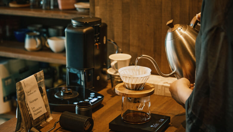 四季の移ろいを全身で感じる、 都会と山暮らしの中間にある生活。【BESSユーザーお宅訪問＠程々の家・宮城】