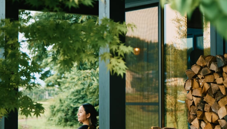 四季の移ろいを全身で感じる、 都会と山暮らしの中間にある生活。【BESSユーザーお宅訪問＠程々の家・宮城】