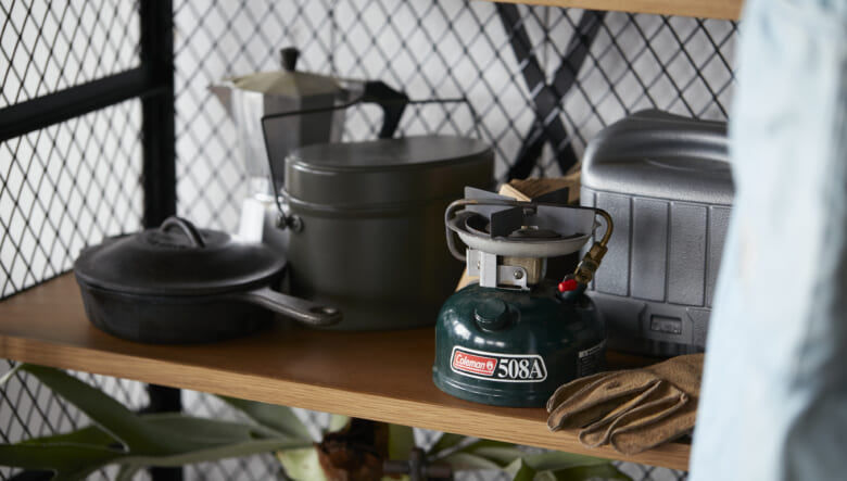 ギアや工具の格納は、CRASH GATEのラギッドな“メッシュラック”にお任せ！