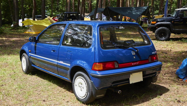 【’90 HONDA CITY】ダサカワな見た目に惚れた、レアカラーのレトロカー。