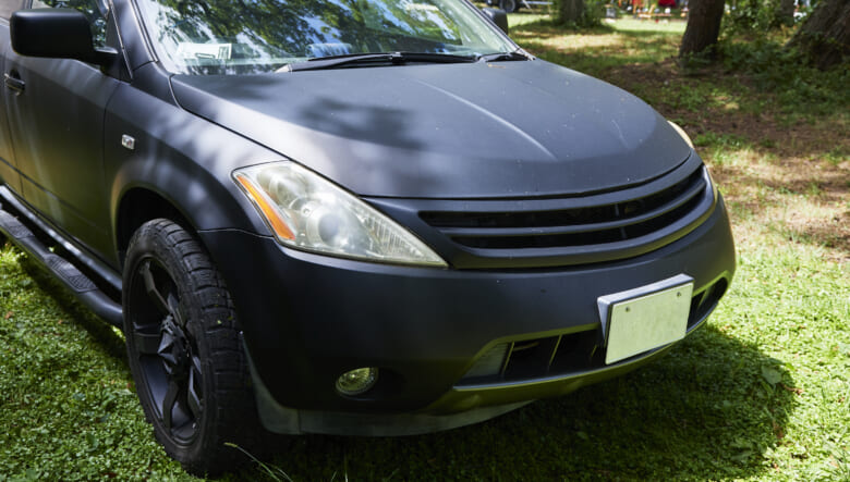 【’19 NISSAN MURANO】ロゴなしとマットな質感で、アメリカンなSUV仕上げ。