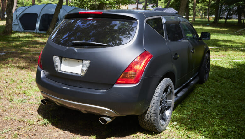 【’19 NISSAN MURANO】ロゴなしとマットな質感で、アメリカンなSUV仕上げ。
