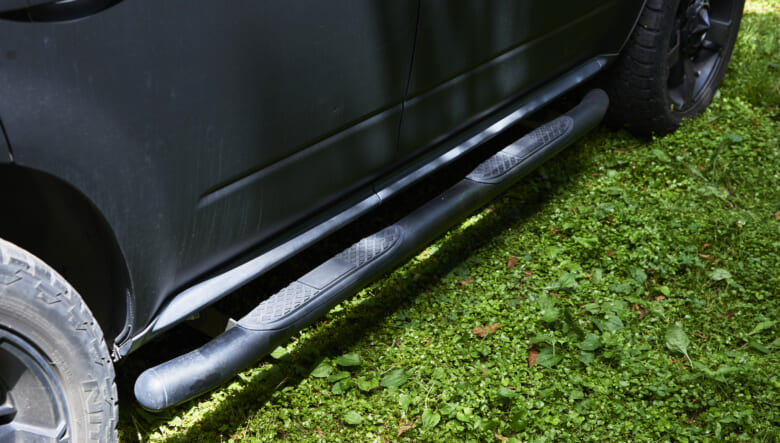 【’19 NISSAN MURANO】ロゴなしとマットな質感で、アメリカンなSUV仕上げ。