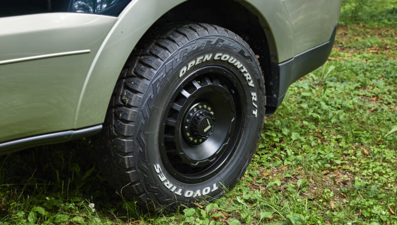 【’06 MITSUBISHI PAJERO EXCEED】こだわりのモデルセレクト、無線機の車載にも注目。