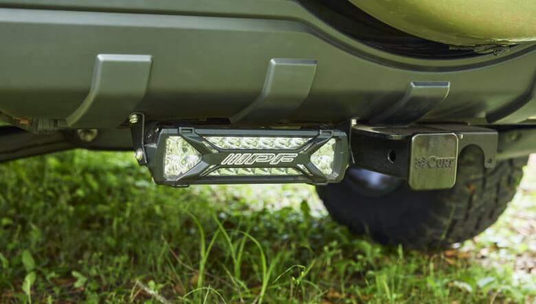 【’06 MITSUBISHI PAJERO EXCEED】こだわりのモデルセレクト、無線機の車載にも注目。