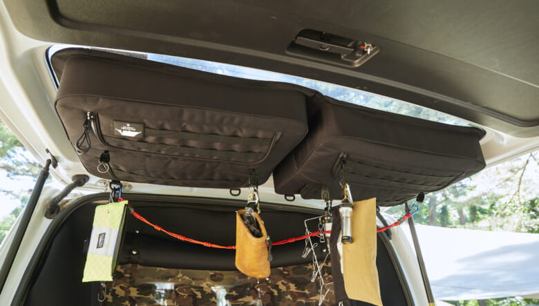 【’22 TOYOTA HIACE】フェイスのスペアタイヤが、アウトドア感を倍増する。