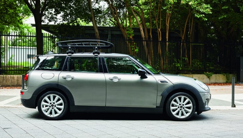 コンパクトなクルマに荷物をパンパンに積んで旅に繰り出す。【’18 MINI MINI CLUBMAN】