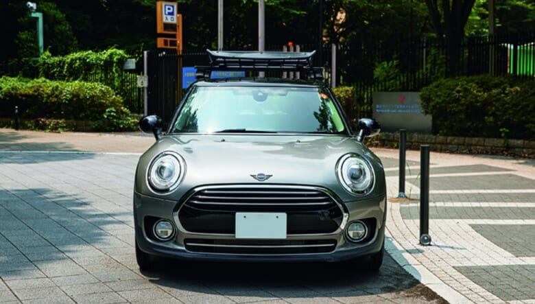 コンパクトなクルマに荷物をパンパンに積んで旅に繰り出す。【’18 MINI MINI CLUBMAN】