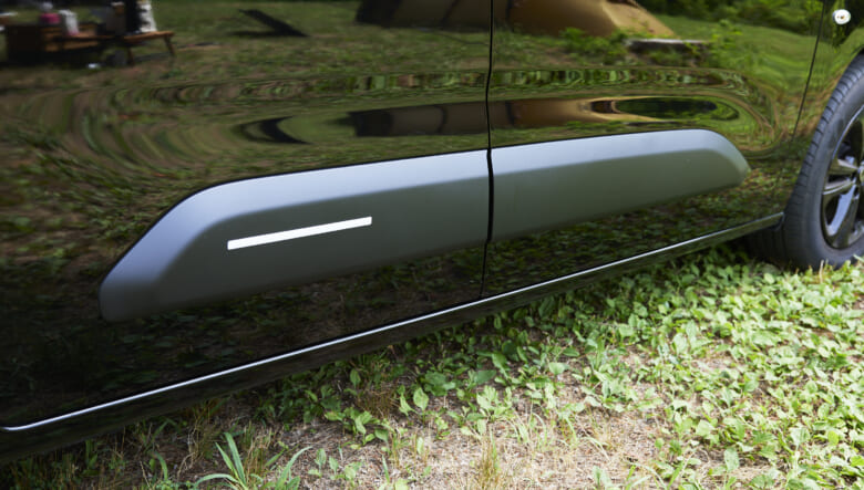 【’25 CITROEN BERLINGO Black Edition】足元まですべてブラック!!　特別仕様車をさっそく投入。