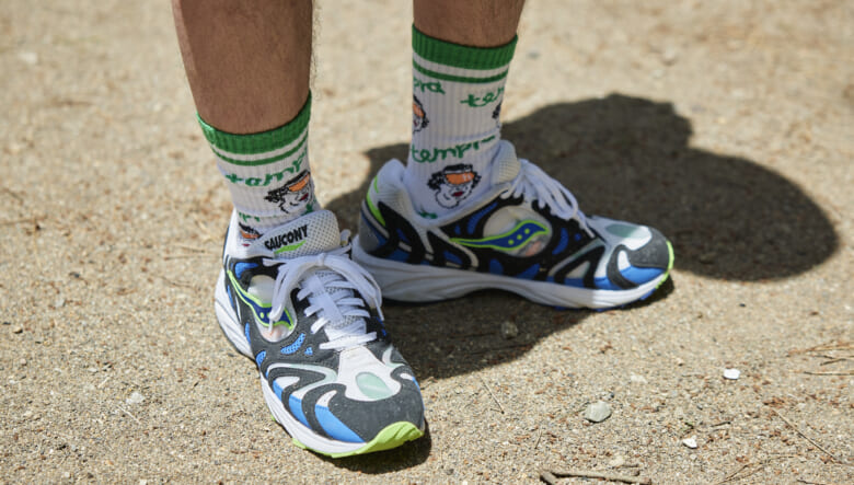 アウトドア気分を高める原色縛り。-GO OUT CAMP猪苗代 vol.11-