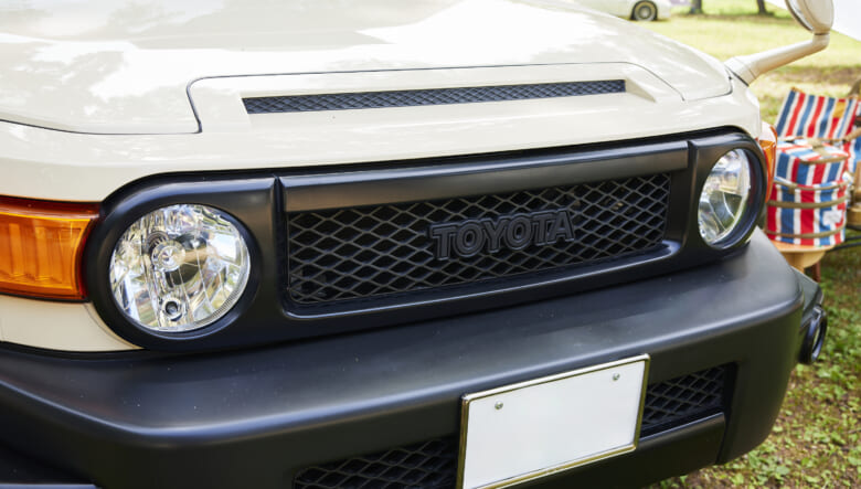 【’17 TOYOTA FJ CRUISER】特別仕様のボディカラーが、キャンプ欲を引き立てる。