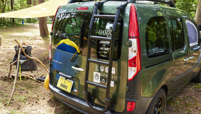 【’19 RENAULT KANGOO Evasion】ワンポイントカスタムで、外遊びをより快適に。