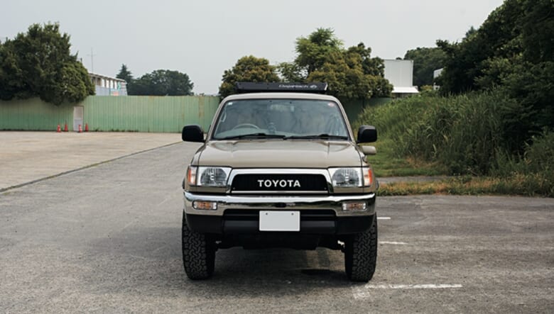 積載量重視のちょい旧四駆で、自転車もSUPも快適に満喫中。【’02 TOYOTA HILAX SURF】