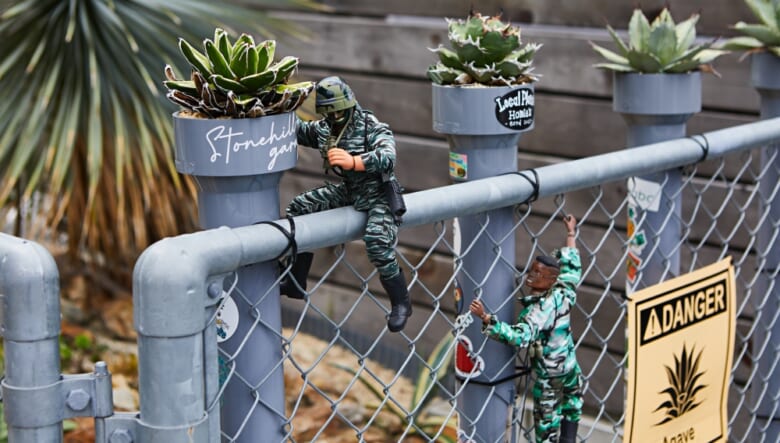 フィギュアやステッカーなど細部のつくり込みも抜かりない。