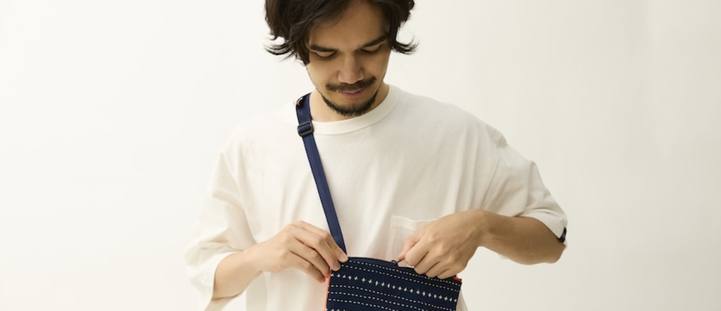 漁師が愛した伝統の防寒着“どんざ”が日常的バッグに!? おのころ藍と