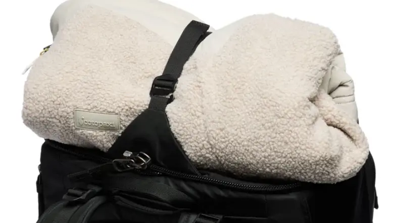 コトパクシの新作は、セパレート式の“二刀流バッグ”。フライト旅にもお役立ち！