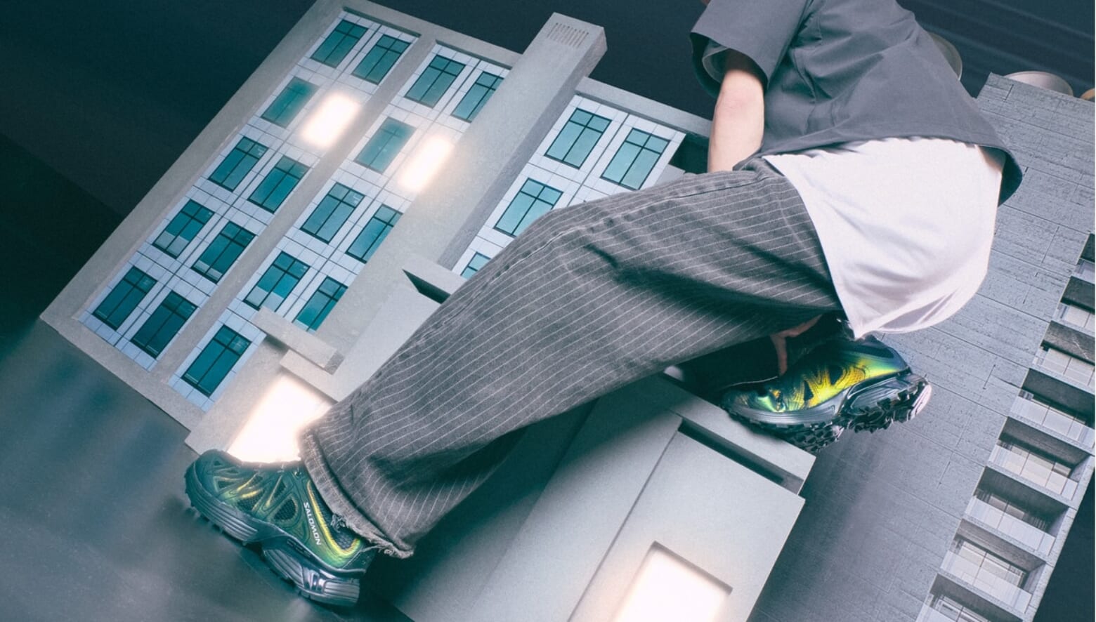 ★未使用に近い★入念洗浄～メンテ済 ★SALOMON ★144㎝ ★綺麗＆良好★ 女性のネイルから着想を得たサロモンの新作シューズ。見る角度で