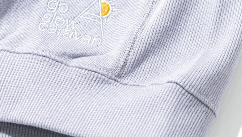 日産の名車&スピリットをゴースローキャラバン流にアレンジ。クルマ好きに刺さるコラボウエア4種がピットイン！