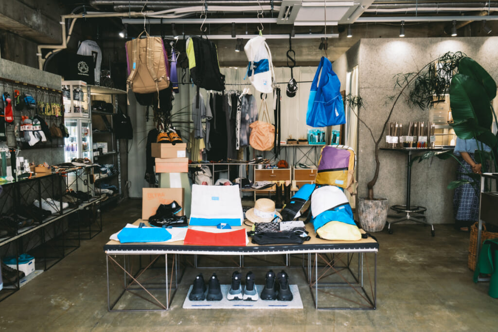 世田谷・松蔭神社のフリッジ