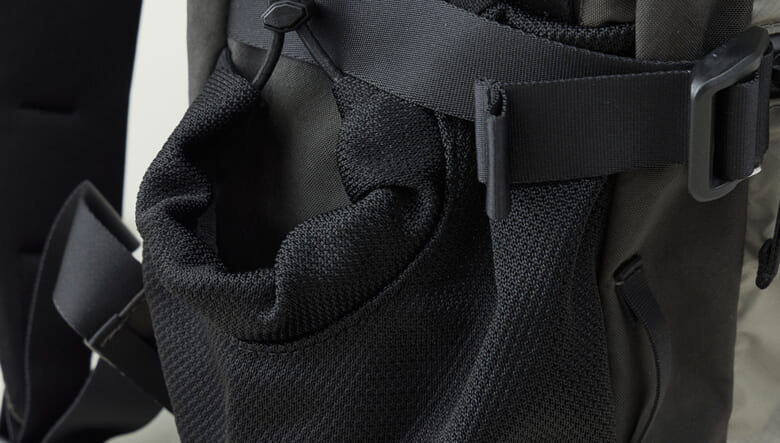 ランブリングがテーマのカレドアー新作バッグ&サコッシュは合体OK！　拡張機能で使い勝手マシマシ！