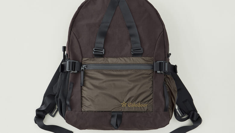 ランブリングがテーマのカレドアー新作バッグ&サコッシュは合体OK！　拡張機能で使い勝手マシマシ！