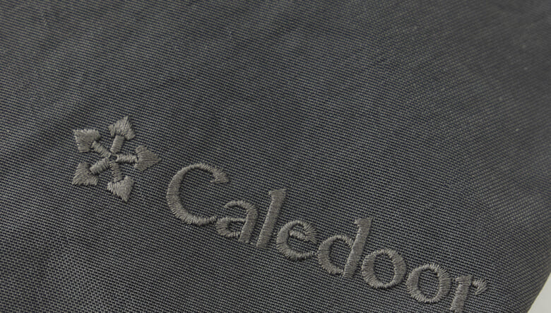 ランブリングがテーマのカレドアー新作バッグ&サコッシュは合体OK！　拡張機能で使い勝手マシマシ！