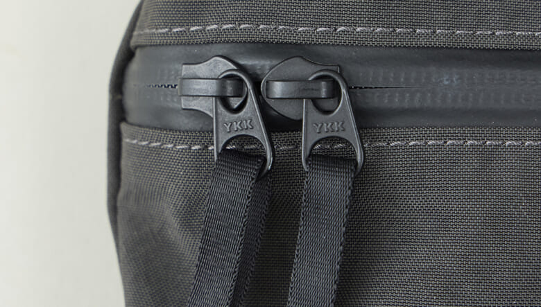 ランブリングがテーマのカレドアー新作バッグ&サコッシュは合体OK！　拡張機能で使い勝手マシマシ！