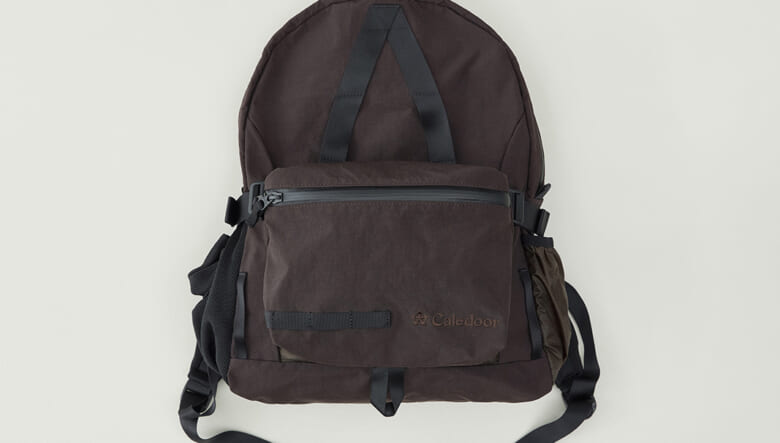 ランブリングがテーマのカレドアー新作バッグ&サコッシュは合体OK！　拡張機能で使い勝手マシマシ！