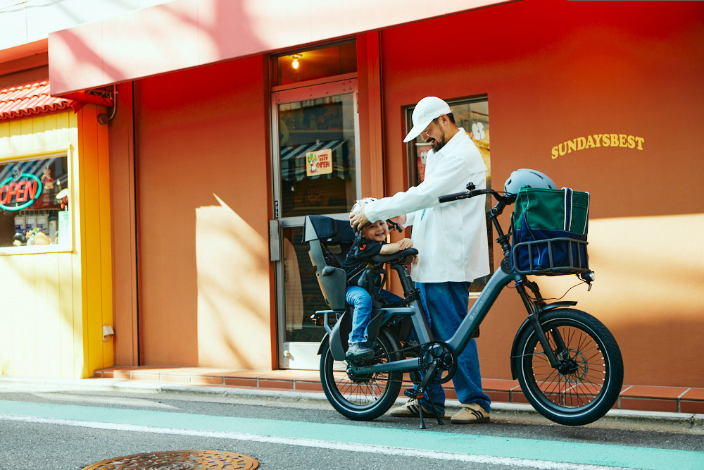 平日は子どもの送迎、週末は街をポタリング。1台で全てが叶うe-bike