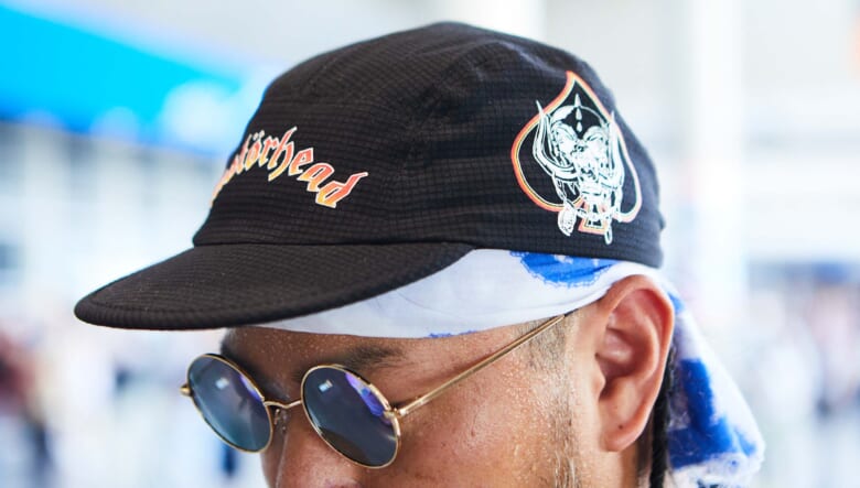 存在感バツグンの総柄シャツが主役。-SUMMER SONIC ’25-