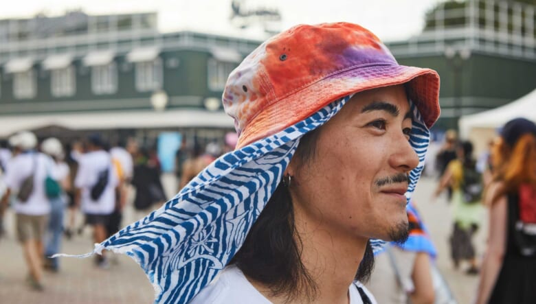 柄オン柄レイヤードとプリントTで遊び心を。-SUMMER SONIC ’25-